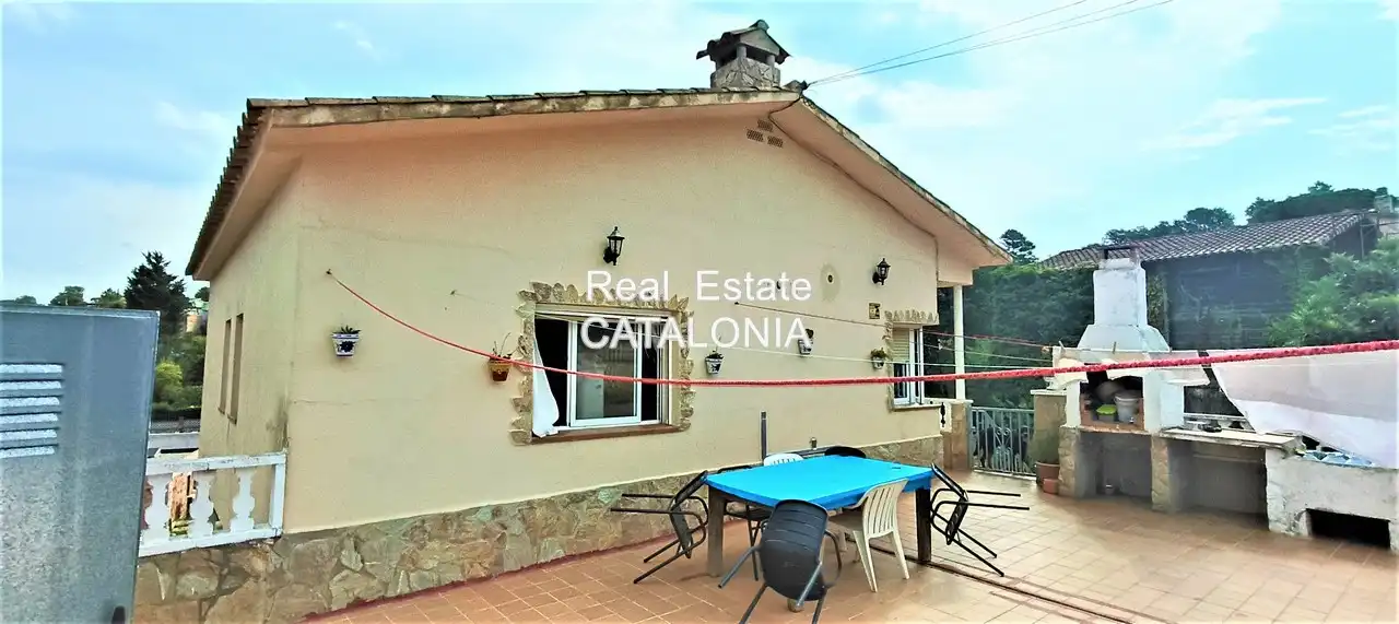 Vista exterior de Casa o xalet en venda en Lloret de Mar amb Calefacció, Jardí privat i Terrassa