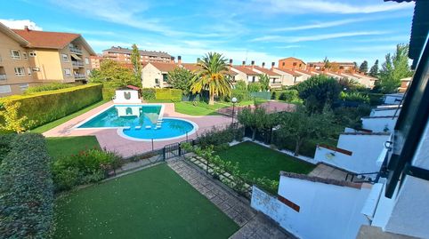 Amplio chalet adosado ubicado en la que es sin duda una de las mejores Urbanizaciones de Haro en el precio de 360.000 €.
