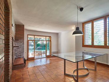 House with garden for sale in Carrer del Delta