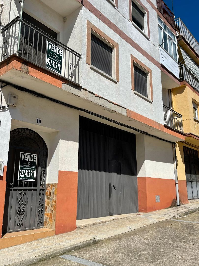 Vista exterior de Local en venda en Aldeanueva de la Vera