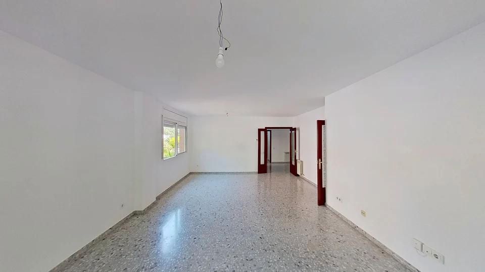 Sala d'estar de Pis en venda en Cerdanyola del Vallès amb Calefacció, Traster i Forn