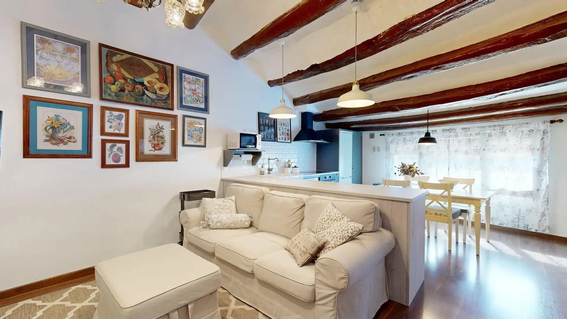 Sala de estar de Casa o chalet en venta en Magallón con Jardín privado, Terraza y Amueblado