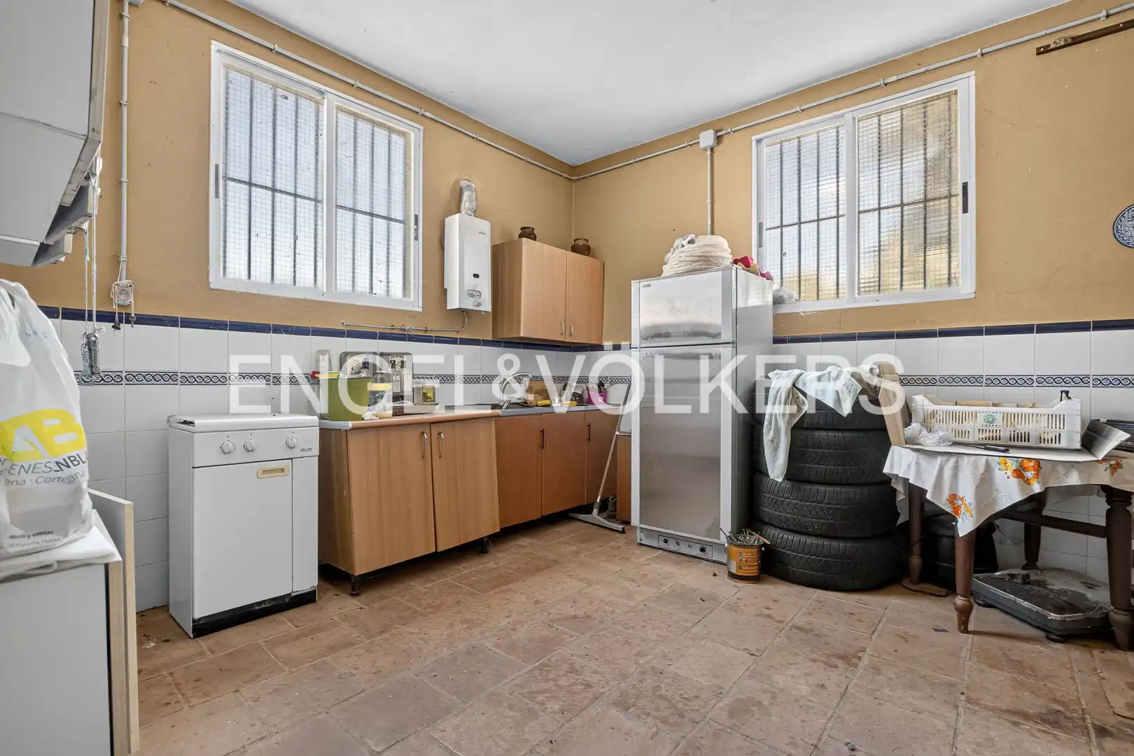 Kitchen of Houses for sale in Aracena, Huelva