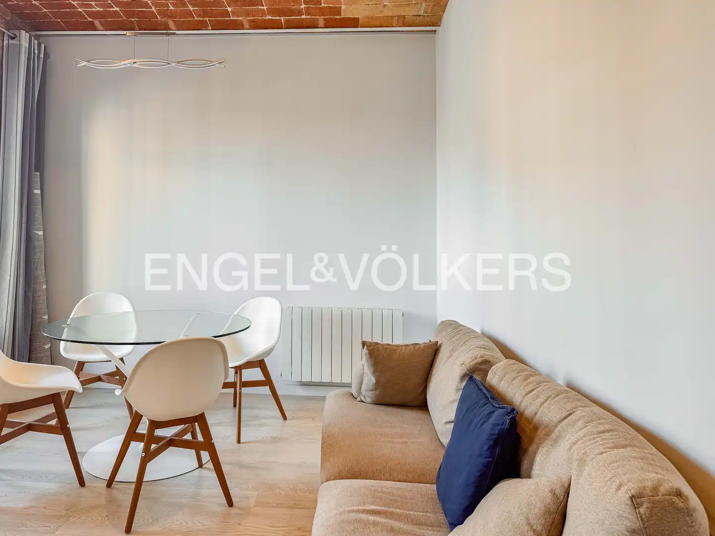 Living room of Flat for rent in Barcelona  with Heating and Balcony