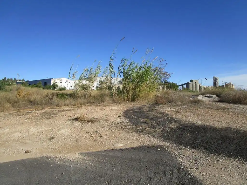 Industrial land for sale in Buñol