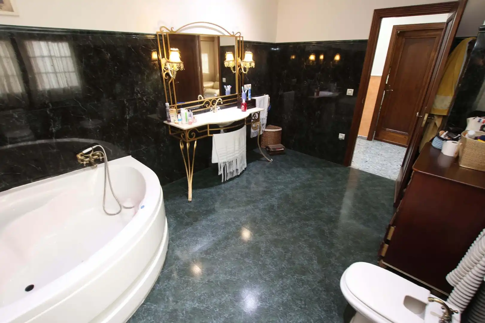 Bathroom of Flat for sale in Montijo  with Air Conditioner, Terrace and Balcony
