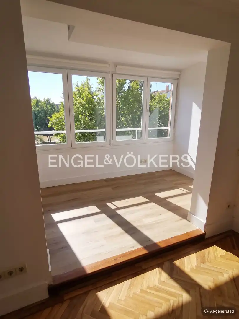 Balcony of Flat for rent in Madrid  with Air Conditioner, Heating and Private garden