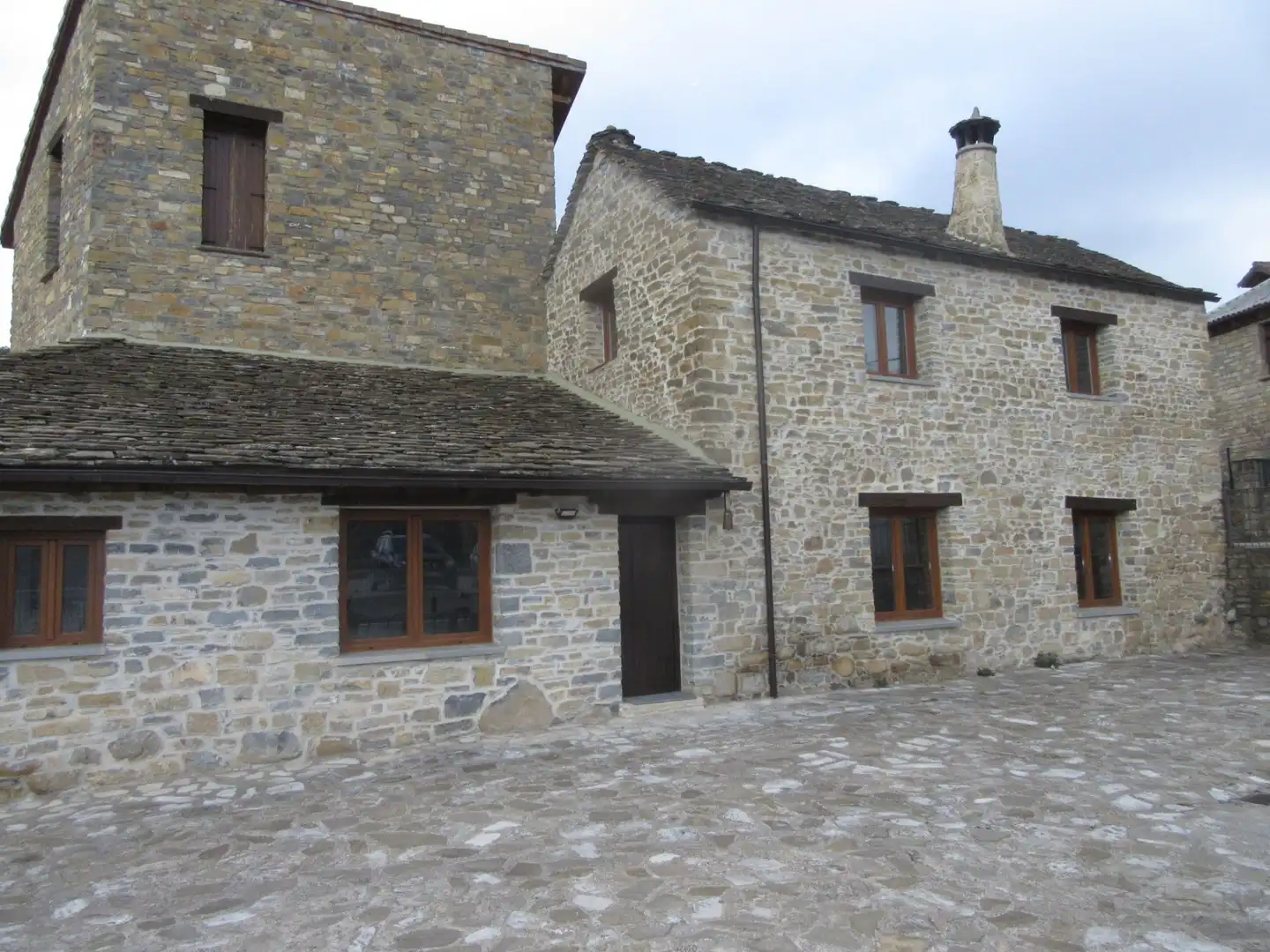 Vista exterior de Casa o chalet en venta en Castiello de Jaca con Calefacción, Jardín privado y Terraza