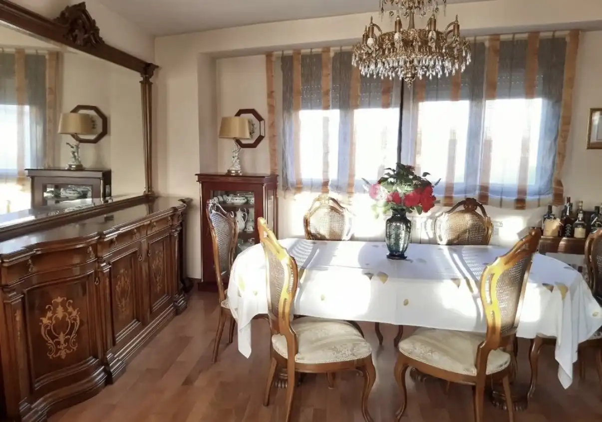 Menjador de Casa o xalet en venda en Mansilla Mayor amb Aire condicionat, Jardí privat i Parquet