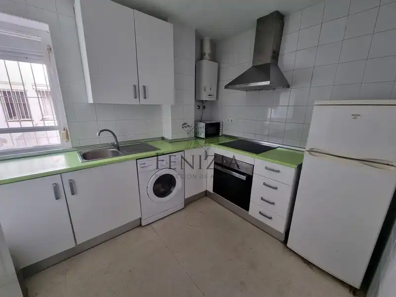 Küche von Wohnungen zur Miete in Cádiz mit Terrasse, Möbliert und Ofen