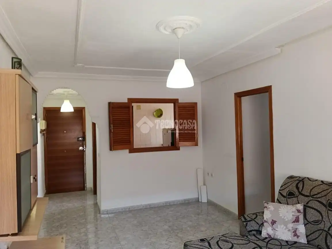 Habitación de Piso en venta en Dos Hermanas con Amueblado y Balcón