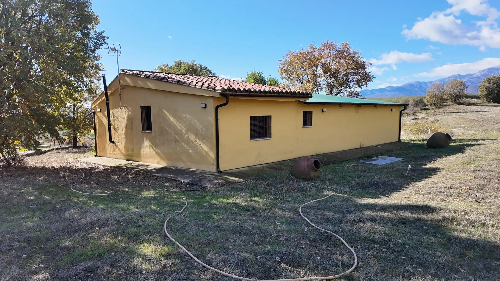 Exterior view of Houses for sale in Candeleda  with Heating, Storage room and Furnished