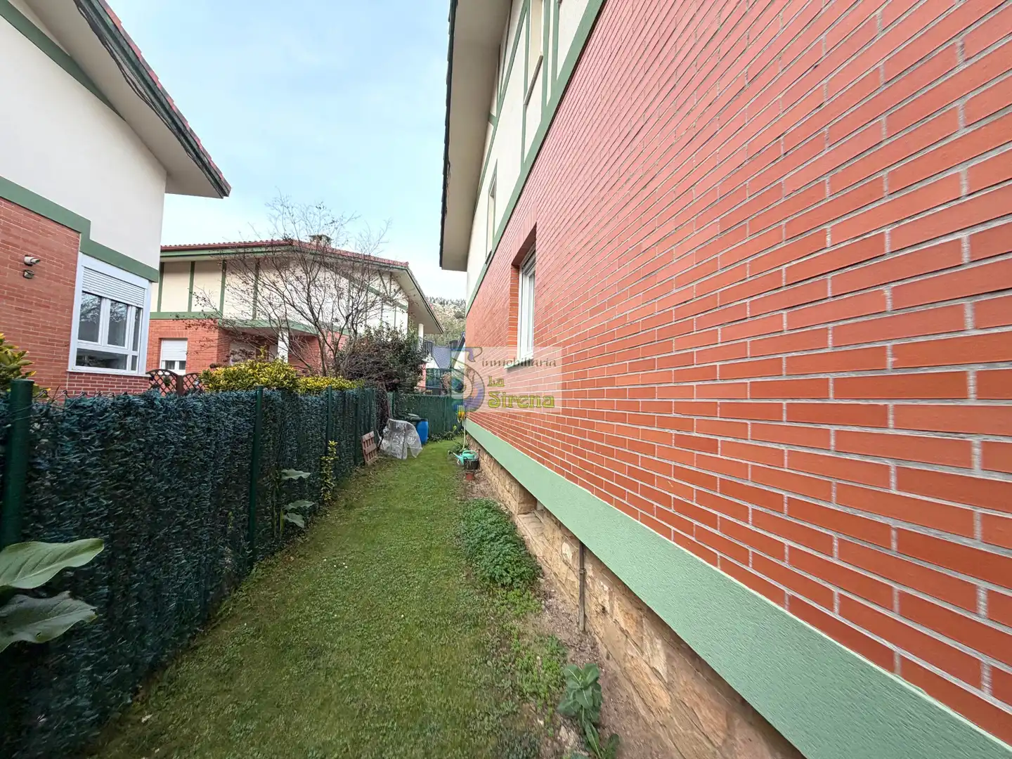 Jardí de Casa o xalet en venda en Castro-Urdiales amb Calefacció, Jardí privat i Terrassa