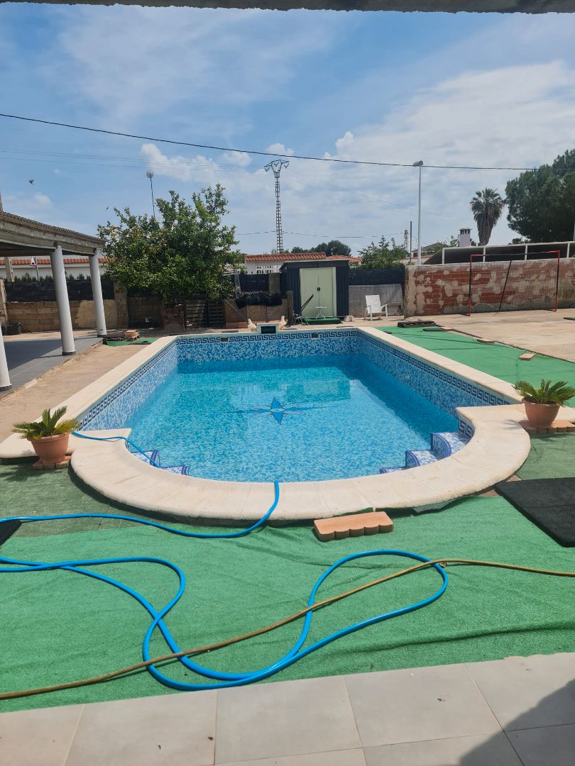 Piscina de Casa o xalet en venda en Manises amb Aire condicionat, Jardí privat i Traster