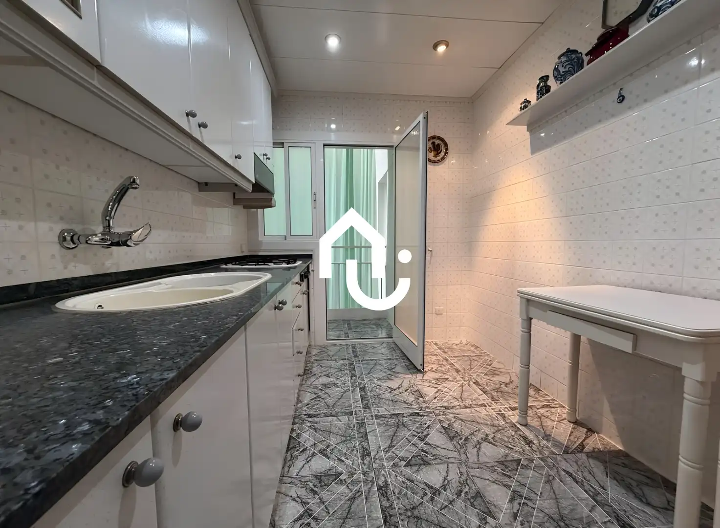 Kitchen of Flat for sale in Santa Coloma de Gramenet  with Terrace
