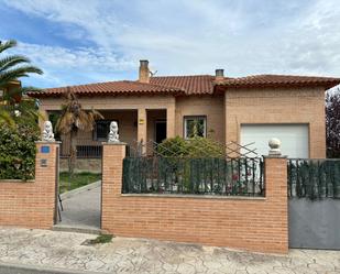 Exterior view of House or chalet for sale in Chozas de Canales  with Heating and Swimming Pool