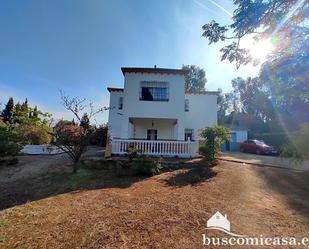 Vista exterior de Finca rústica en venda en Linares amb Jardí privat i Piscina