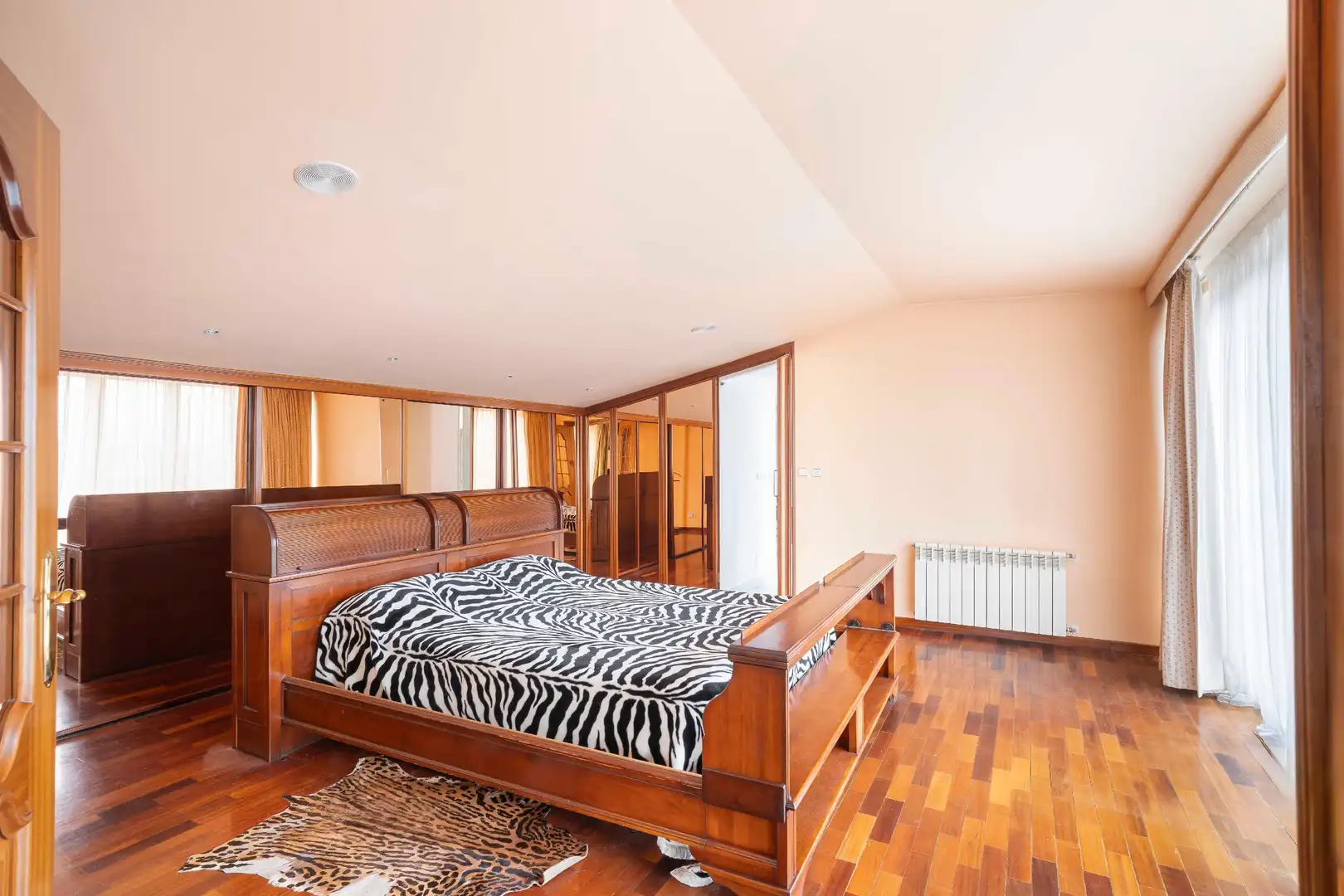 Habitación de Casa o chalet en venta en A Coruña Capital  con Calefacción, Jardín privado y Parquet