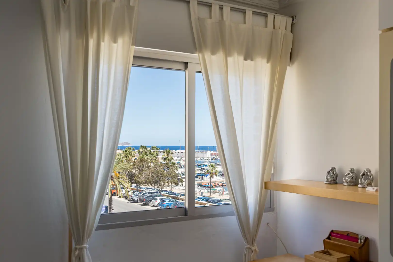 Schlafzimmer von Wohnungen zum Verkauf in Villajoyosa / La Vila Joiosa mit Möbliert