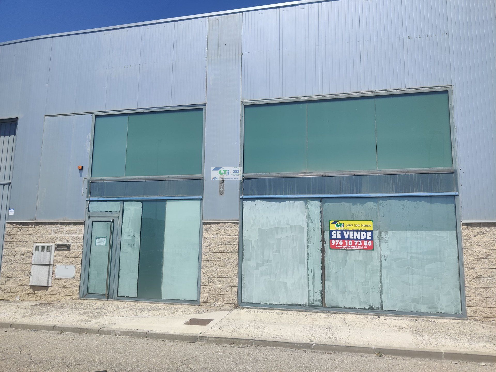 Exterior view of Industrial buildings for sale in La Puebla de Alfindén