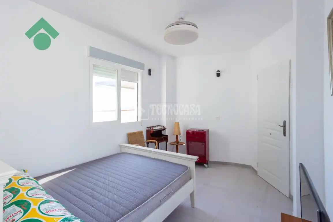 Bedroom of Detached homes for sale in Almuñécar  with Furnished