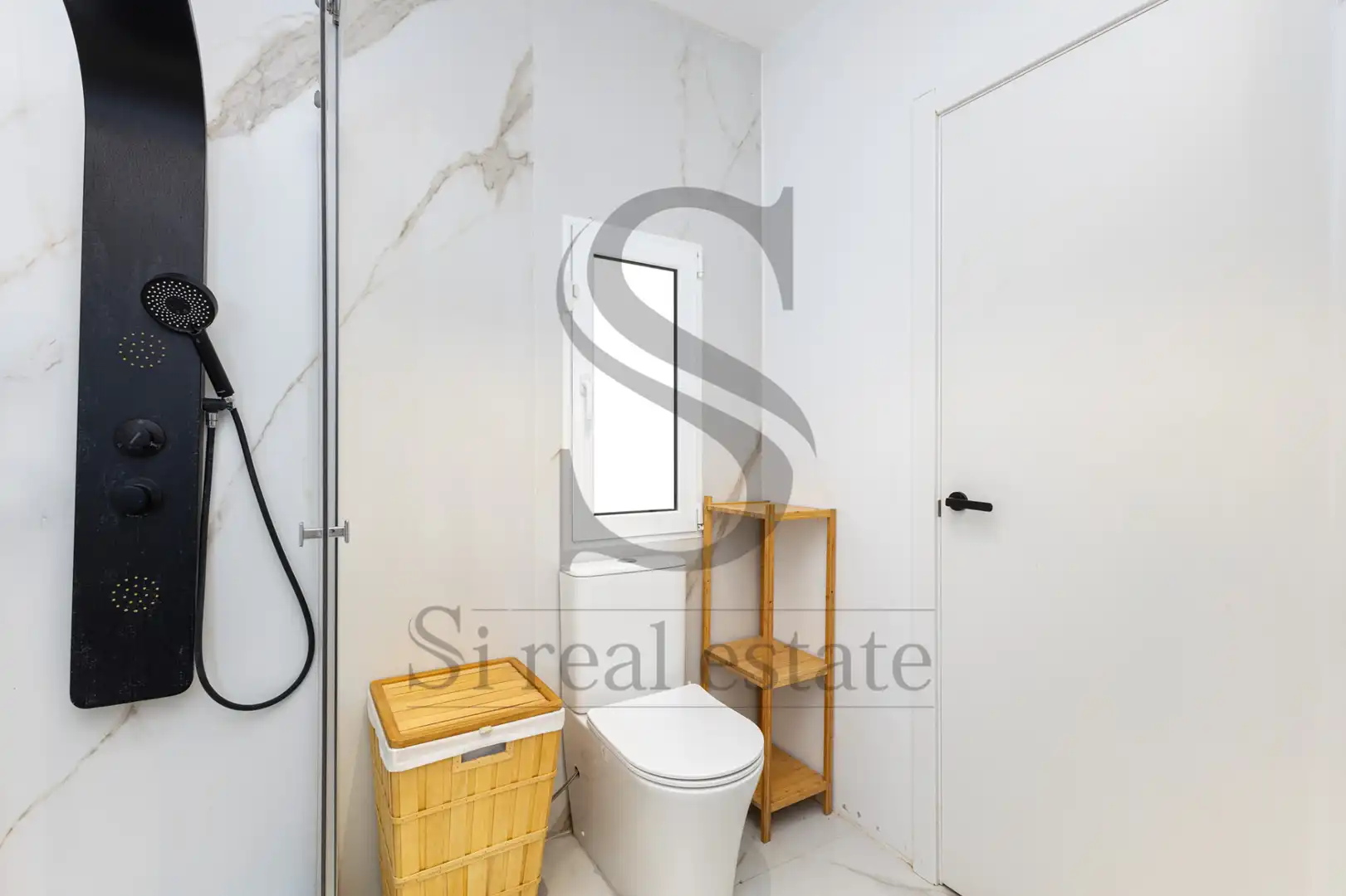 Bathroom of Flat for sale in Barcelona  with Air Conditioner, Heating and Parquet flooring