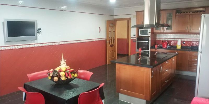 Cuina de Casa o xalet en venda en Orihuela amb Jardí privat, Moblat i Balcó