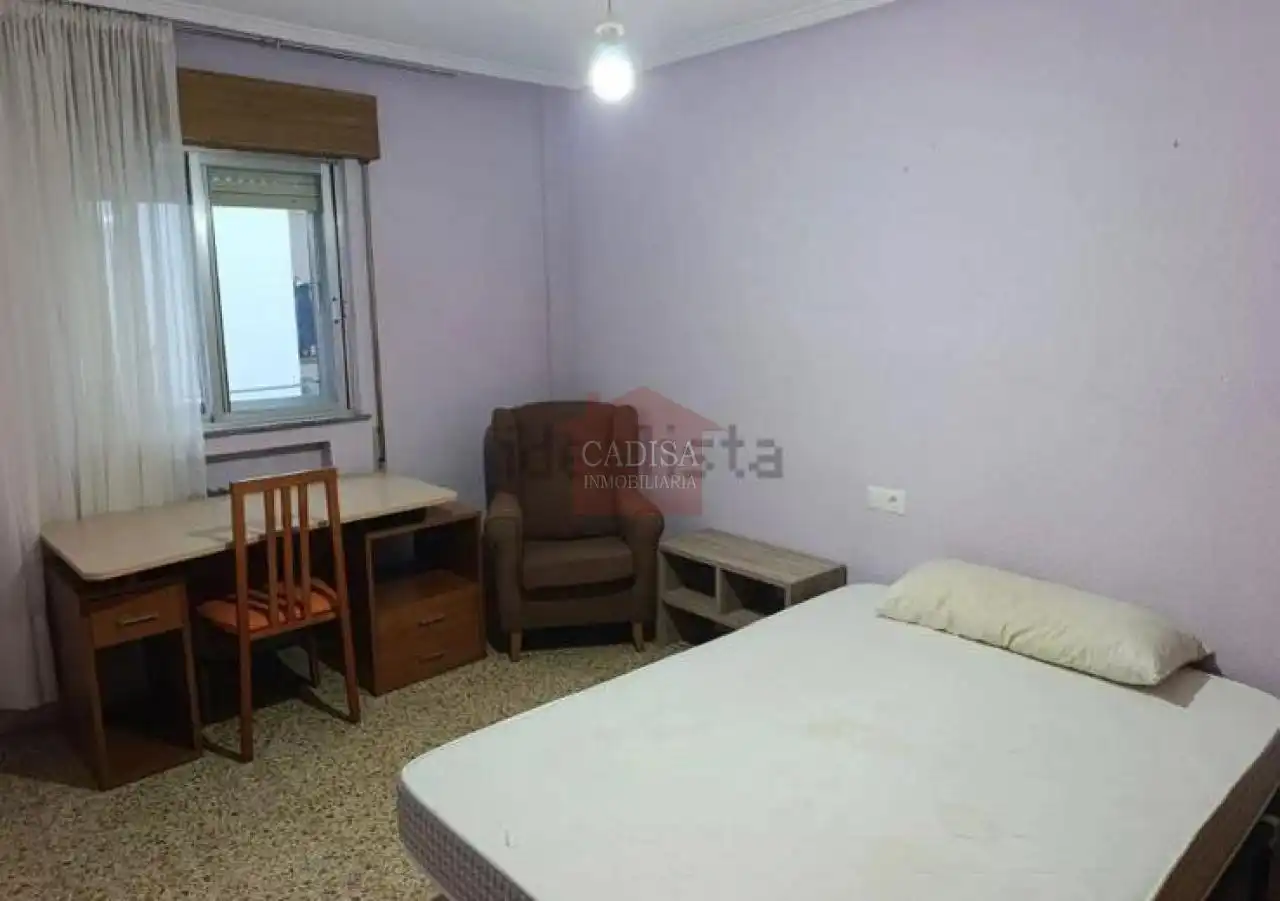 Flat with balcony to rent in San Bernardo - Carmelitas - Campus, imagen 7