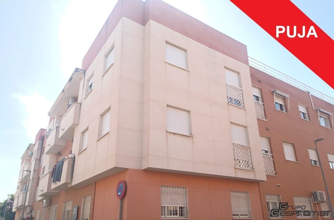 Vista exterior de Pis en venda en Motril