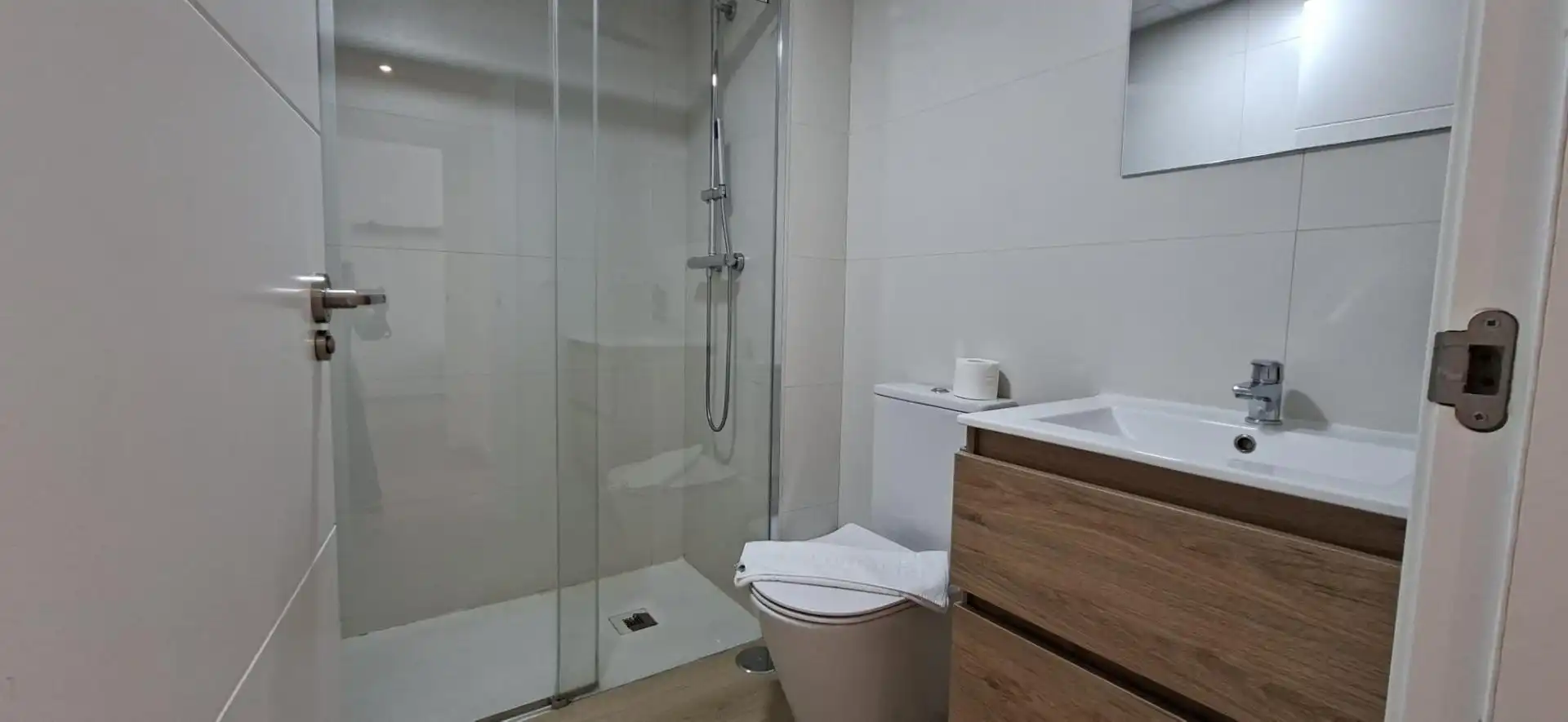 Baño de Piso en venta en El Campello con Aire acondicionado, Terraza y Amueblado