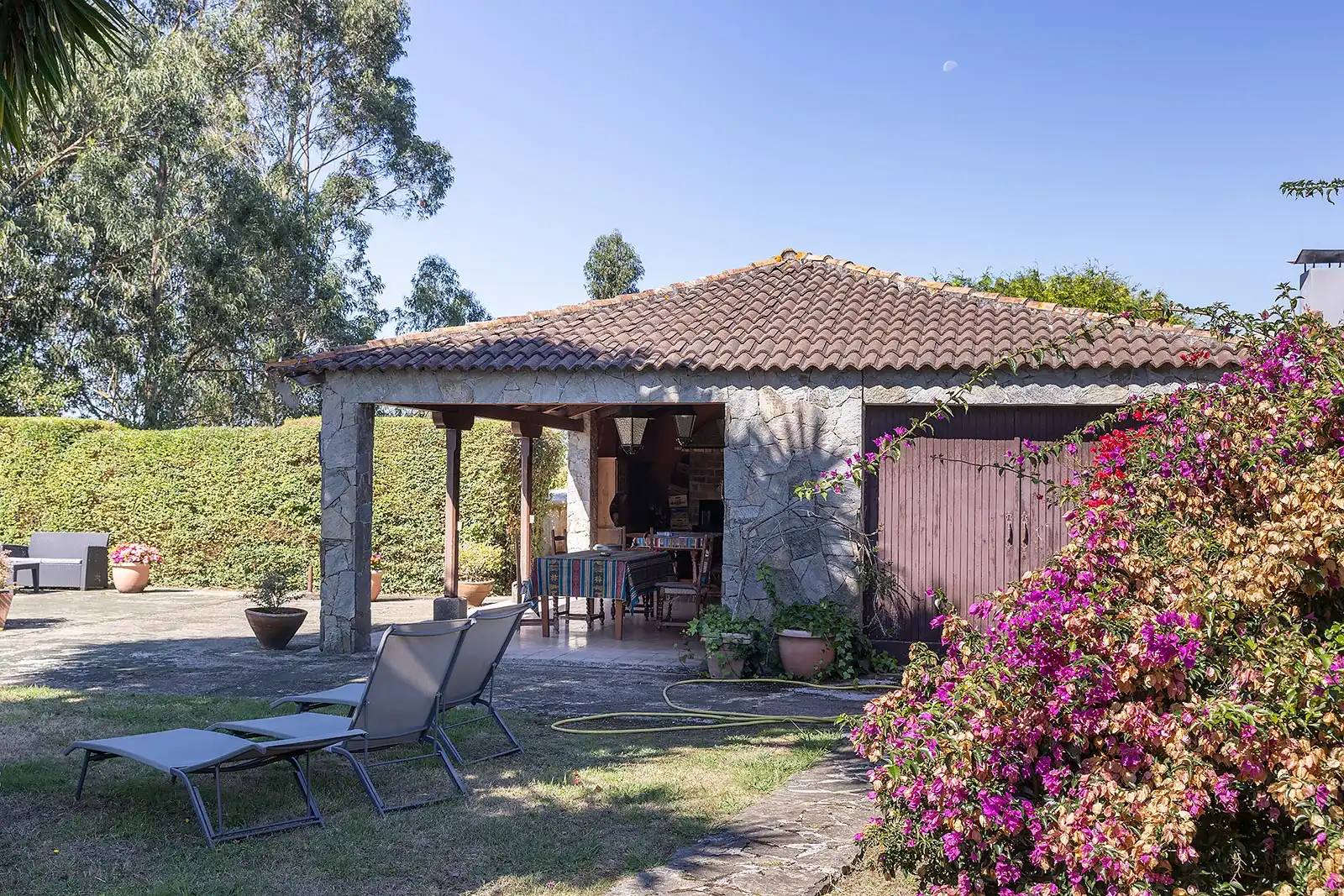 Jardín de Casa o chalet en venta en Oleiros con Calefacción, Jardín privado y Piscina