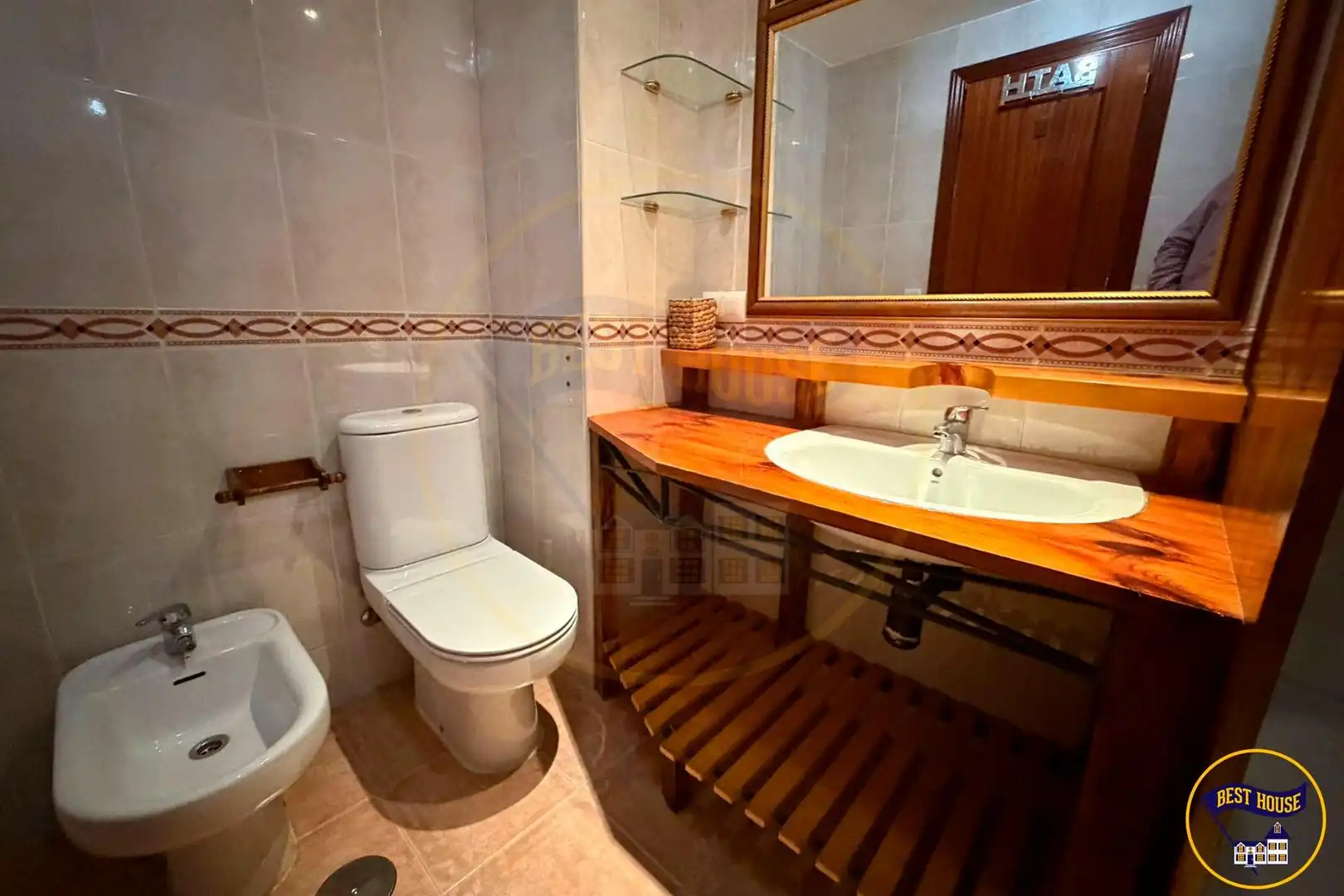 Baño de Piso en venta en Cuenca con Calefacción y Trastero