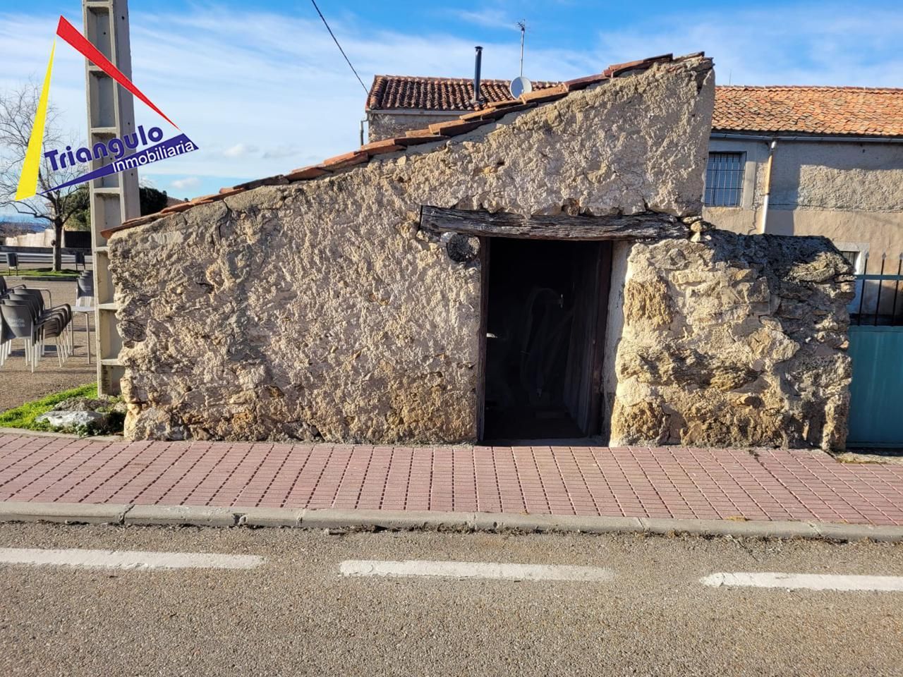 Exterior view of Premises for sale in Torrecaballeros