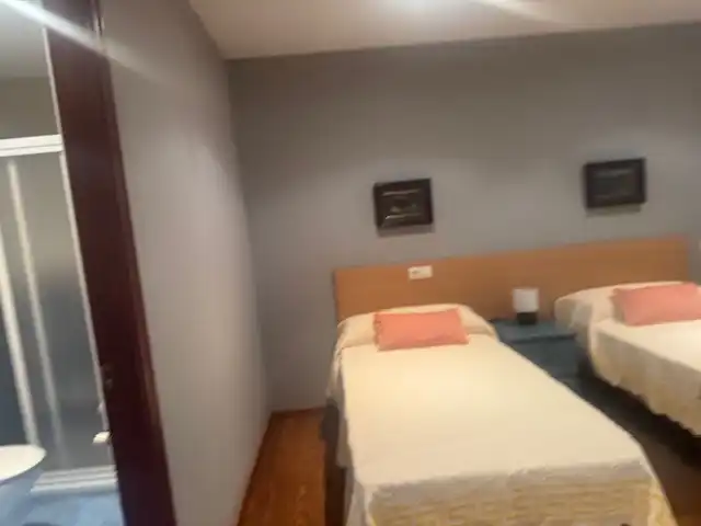 Dormitori de Casa o xalet en venda en Castropol amb Calefacció, Jardí privat i Parquet