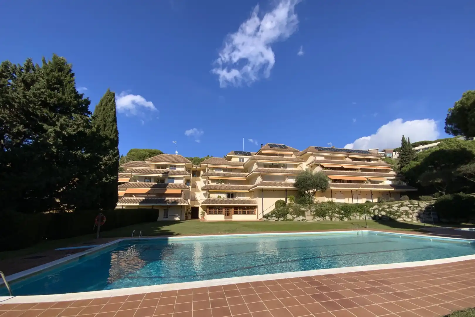 Schwimmbecken von Wohnung zum Verkauf in Sant Vicenç de Montalt mit Klimaanlage, Heizung und Abstellraum