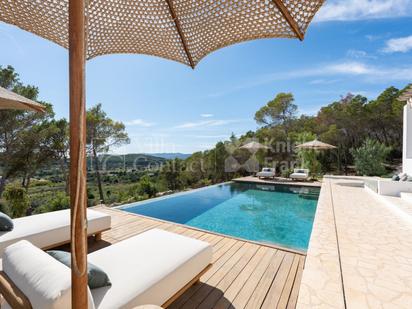 Terrassa de Casa o xalet en venda en Santa Eulària des Riu amb Aire condicionat, Jardí privat i Jacuzzi