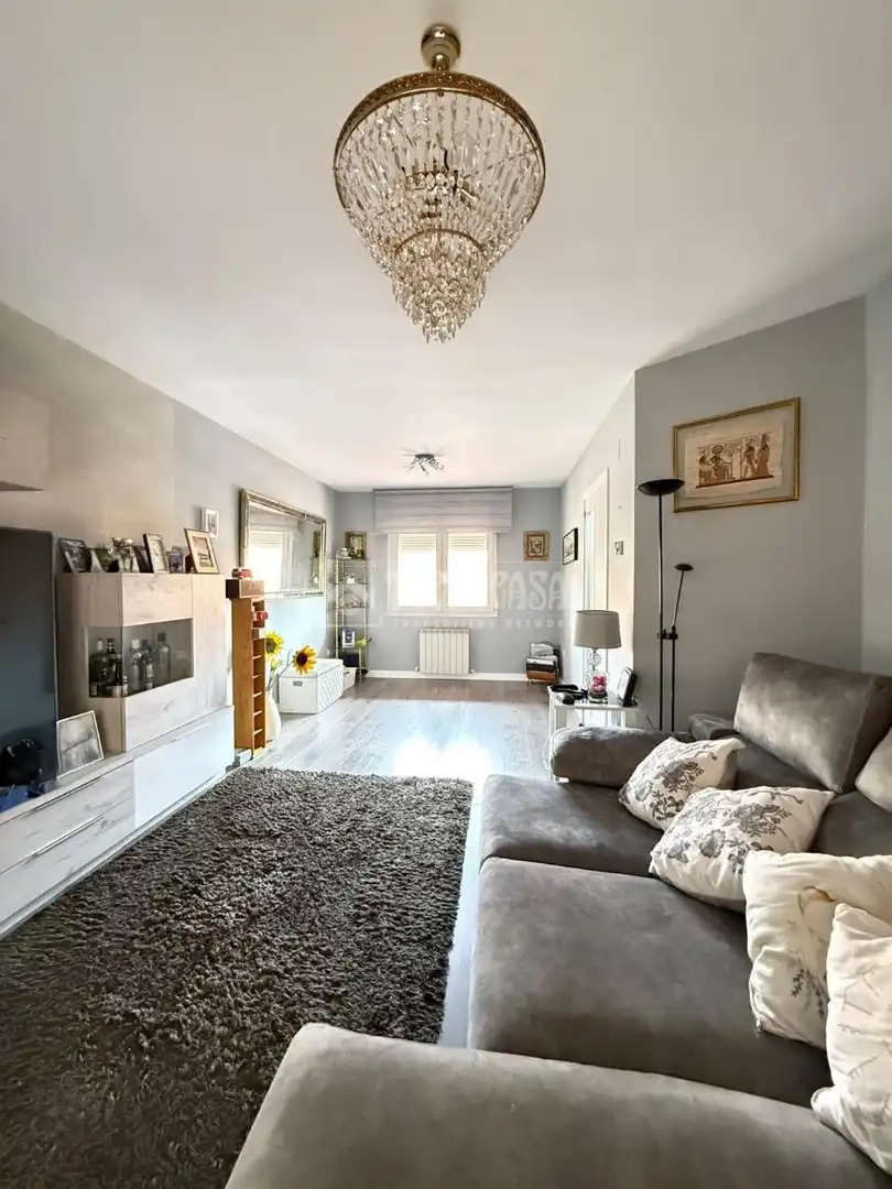 Sala de estar de Casa adosada en venta en Móstoles con Calefacción y Jardín privado