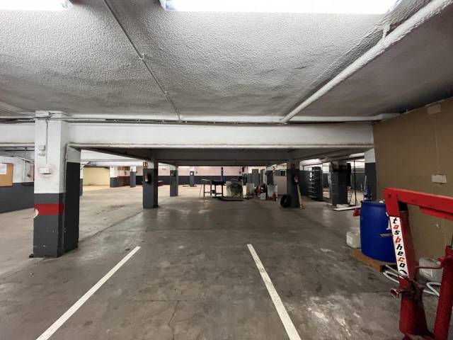 Local comercial en Venta en Passeig Maragall en La Font d'en Fargues