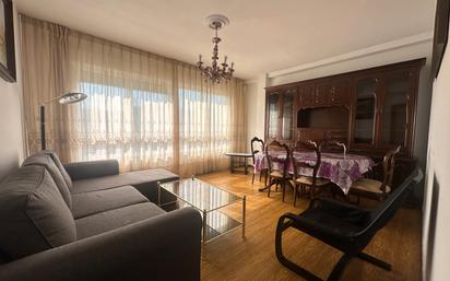 Living room of Flat for sale in Santiago de Compostela   with Heating, Storage room and Furnished