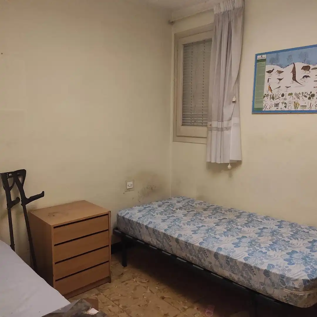 Habitación de Casa adosada en venta en Callús con Calefacción y Jardín privado