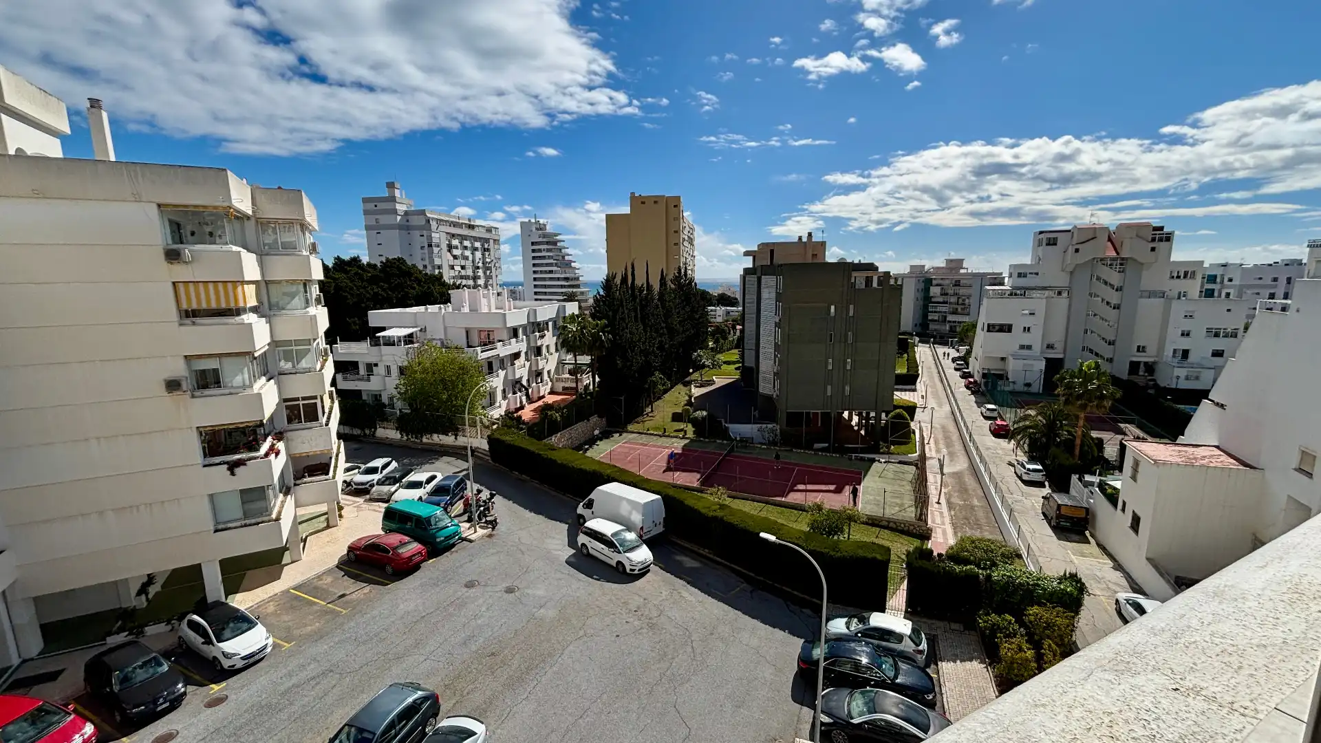 Vista exterior de Piso en venta en Benalmádena con Aire acondicionado, Calefacción y Terraza