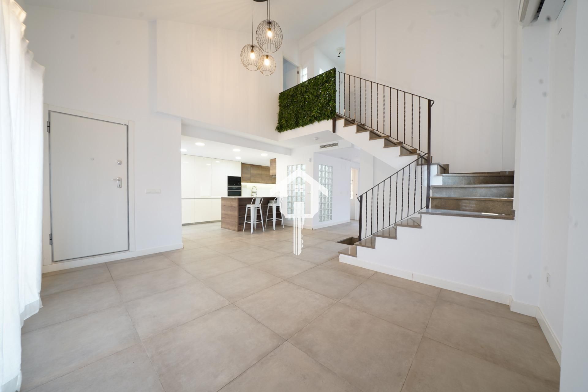 House or chalet for sale in Alicante / Alacant  with Private garden, Terrace and Balcony