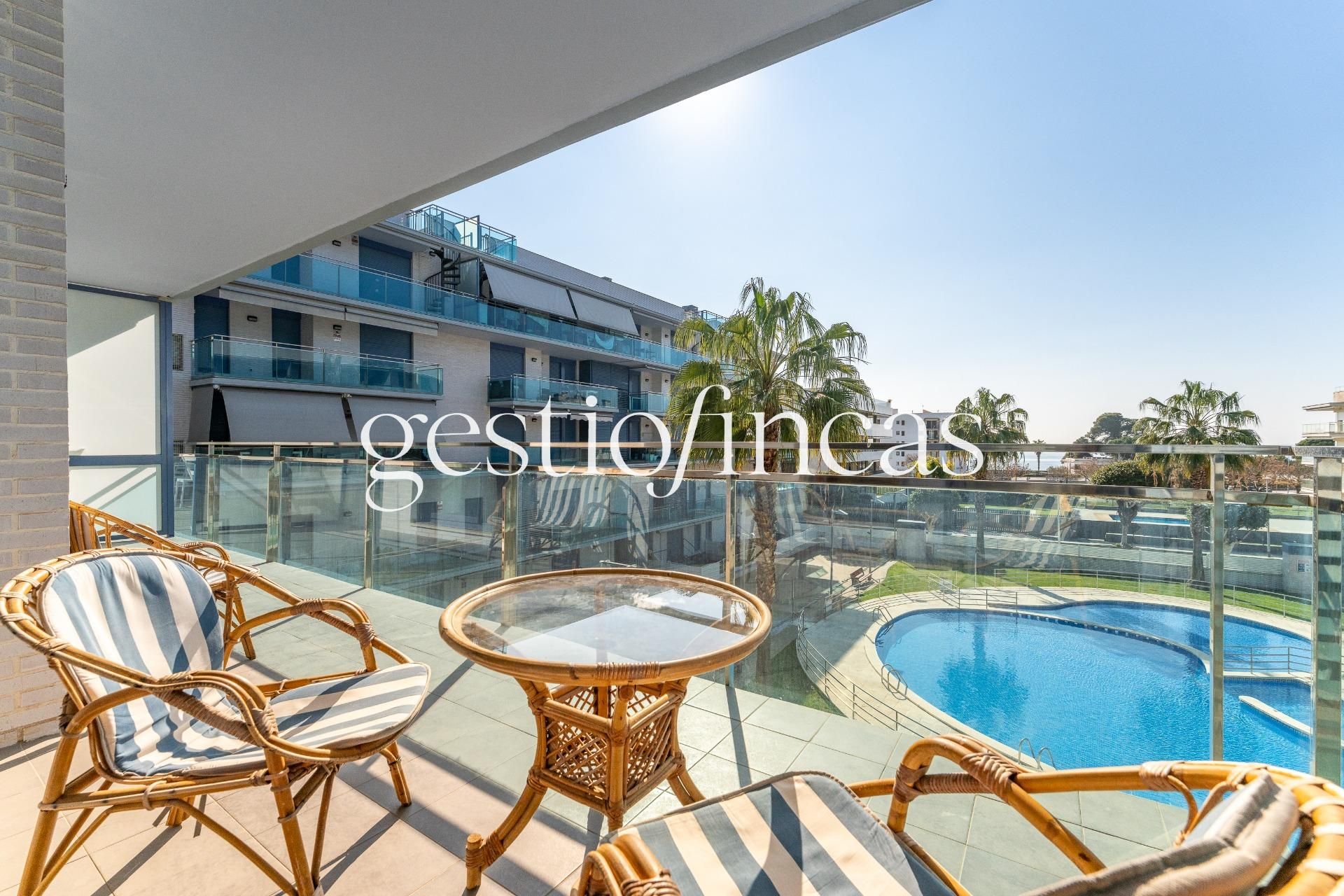 Terrassa de Pis en venda en Cambrils amb Terrassa, Traster i Moblat