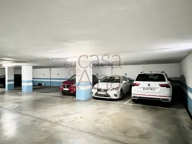Parkplatz zur Miete in Colón de Larreátegui Kalea, imagen 6