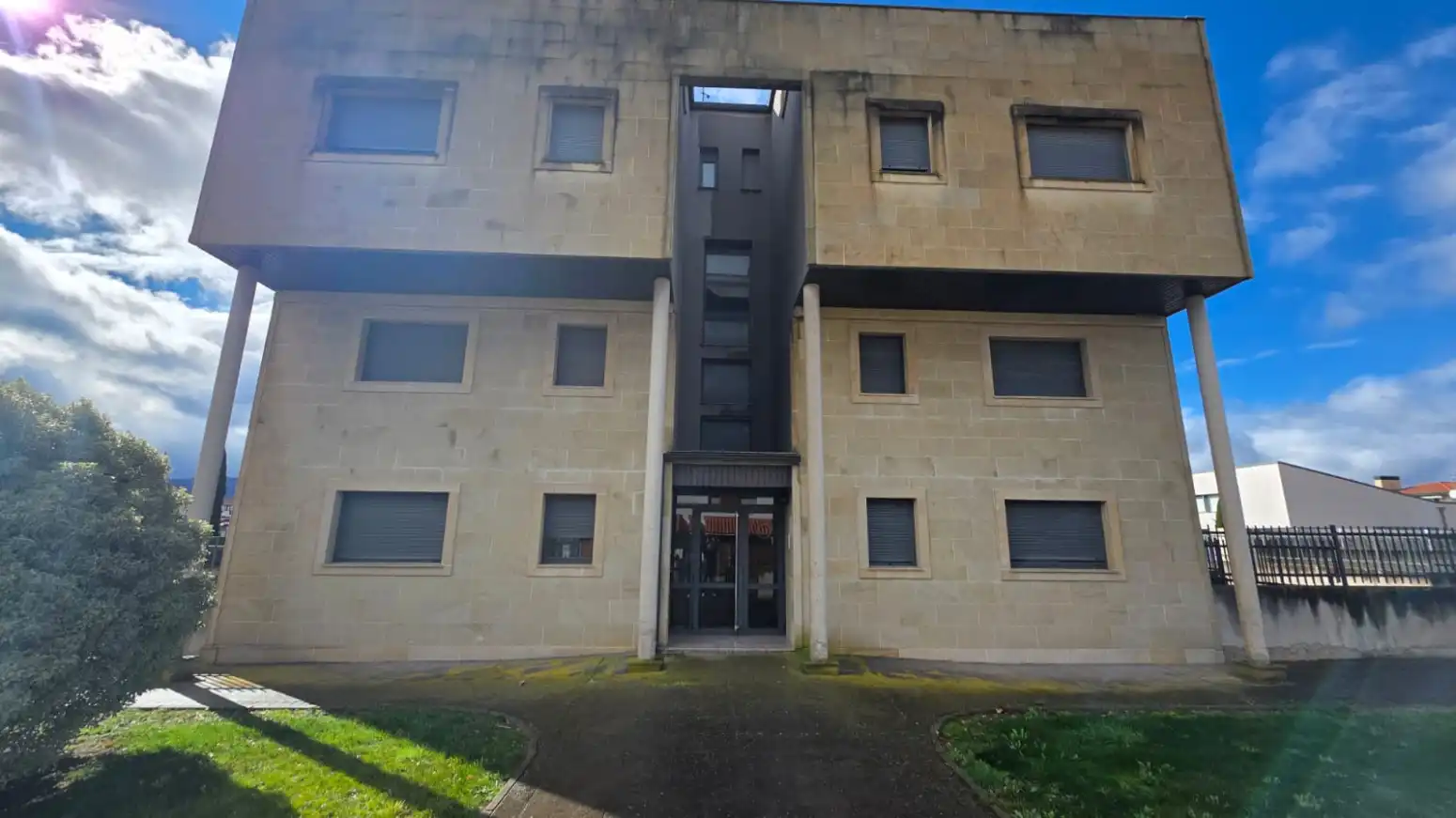 Exterior view of Flat for sale in Cirueña  with Heating, Parquet flooring and Community pool