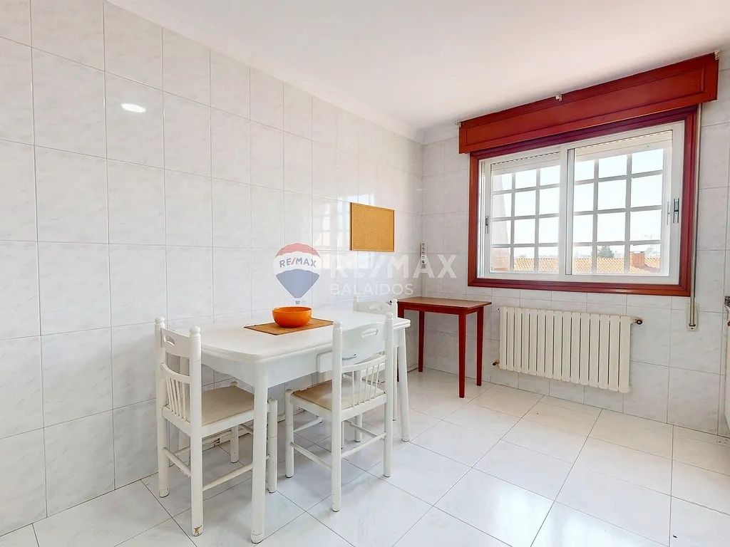 Dining room of Single-family semi-detached for sale in Vigo   with Heating, Parquet flooring and Terrace
