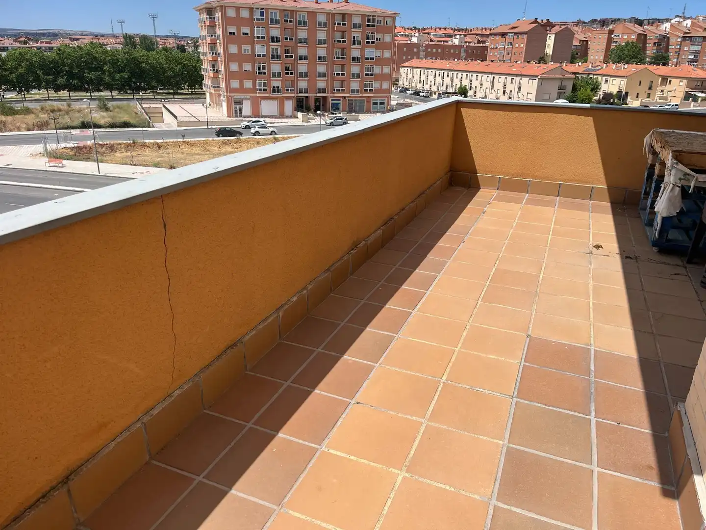 Terrassa de Pis de lloguer en Ávila amb Calefacció, Terrassa i Moblat