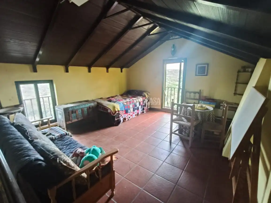 Sala d'estar de Finca rústica en venda en San Martín de Pusa amb Moblat i Balcó