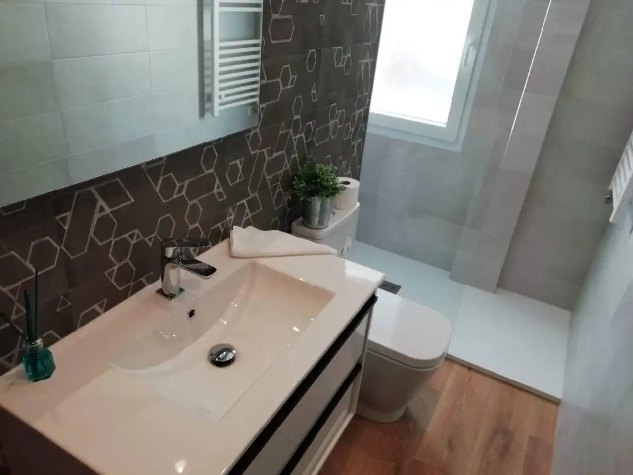 Badezimmer von Wohnung zum Verkauf in Burgos mit Heizung und Abstellraum