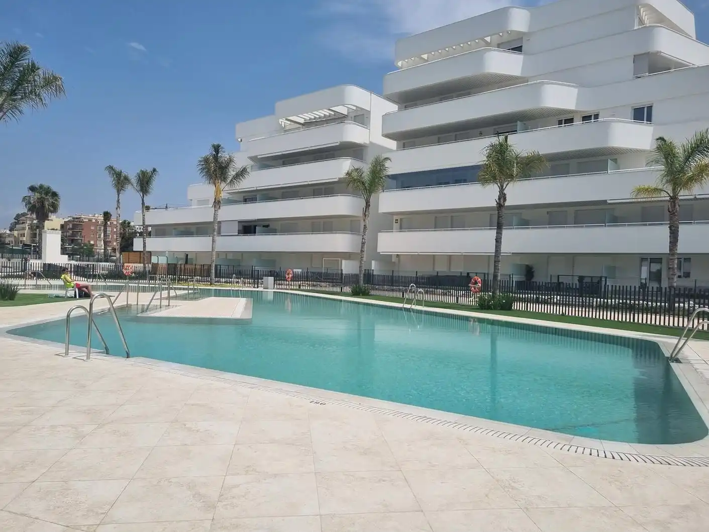 Piscina de Apartament de lloguer en Vélez-Málaga amb Aire condicionat, Calefacció i Terrassa